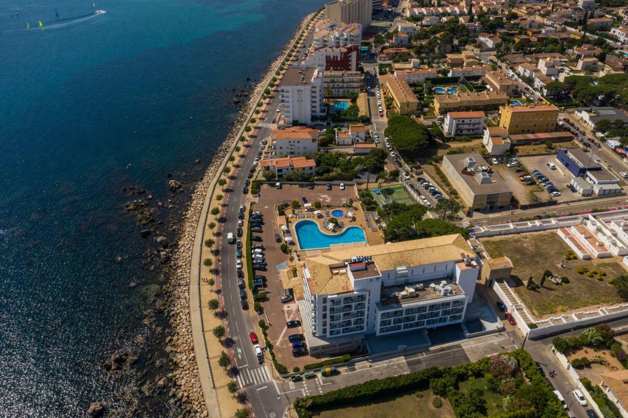 Rvhotels Nieves Mar L' Escala Екстериор снимка