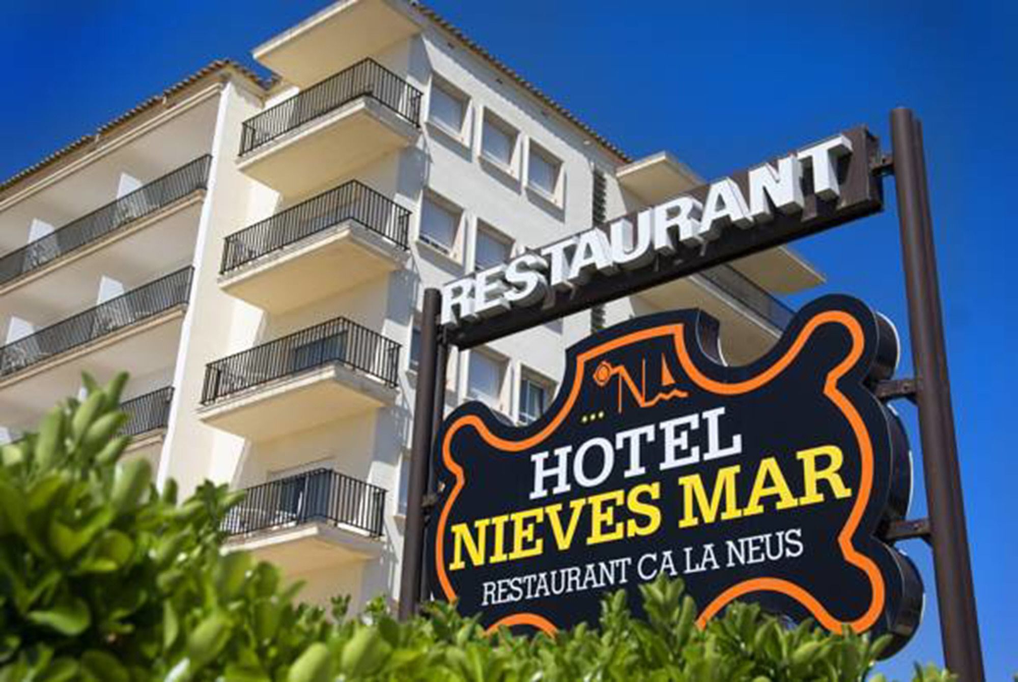 Rvhotels Nieves Mar L' Escala Екстериор снимка